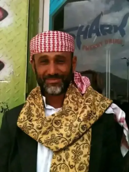 القبض على متهم بطعن رجل حتى الموت أثناء أدائه الصلاة في أحد مساجد إب
